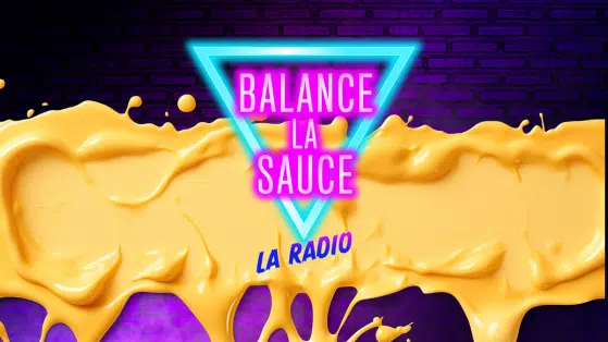 Bannière Balance la Sauce - La Radio avec mur de briques violettes et trace de sauce